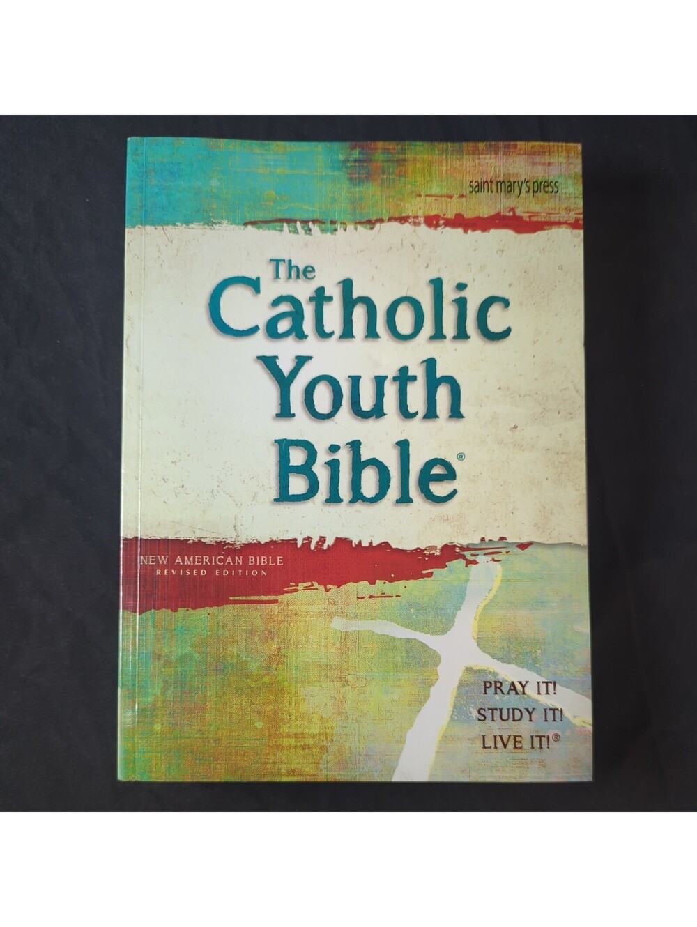 The Catholic Youth Bible, 4th - Paperback, by Saint Mary's Press - Like New Cond
